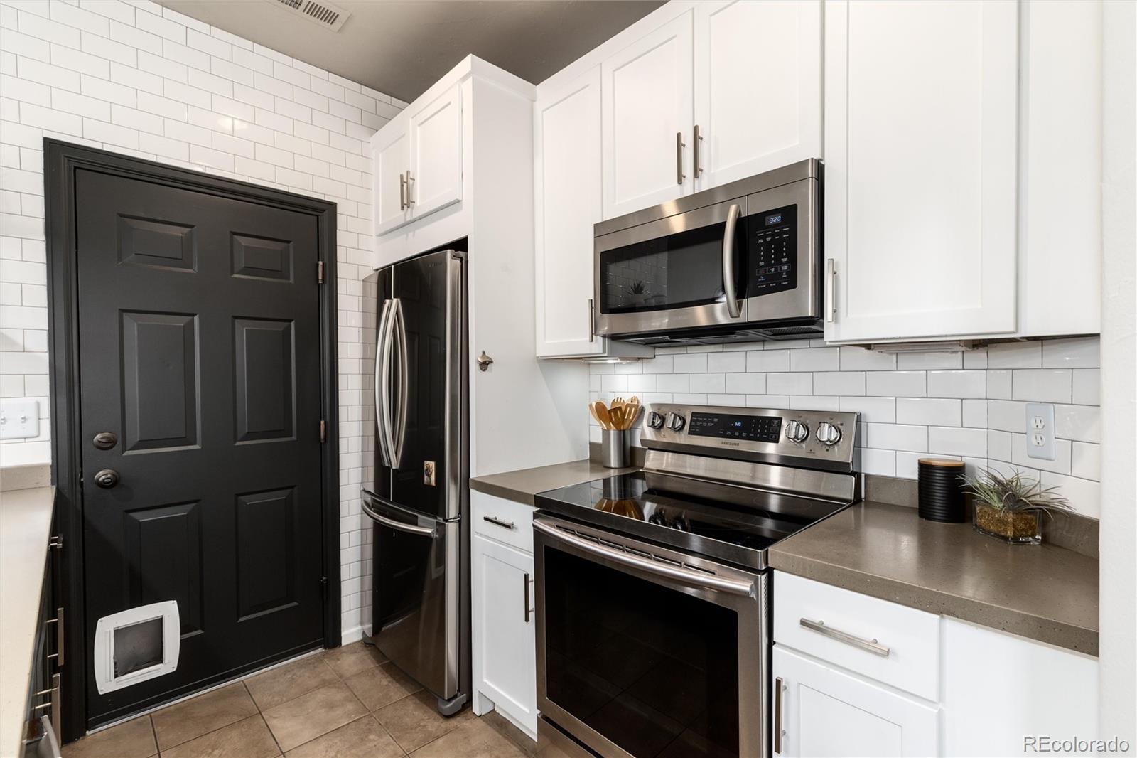 MLS Image #16 for 7777 e 23rd avenue 201,denver, Colorado