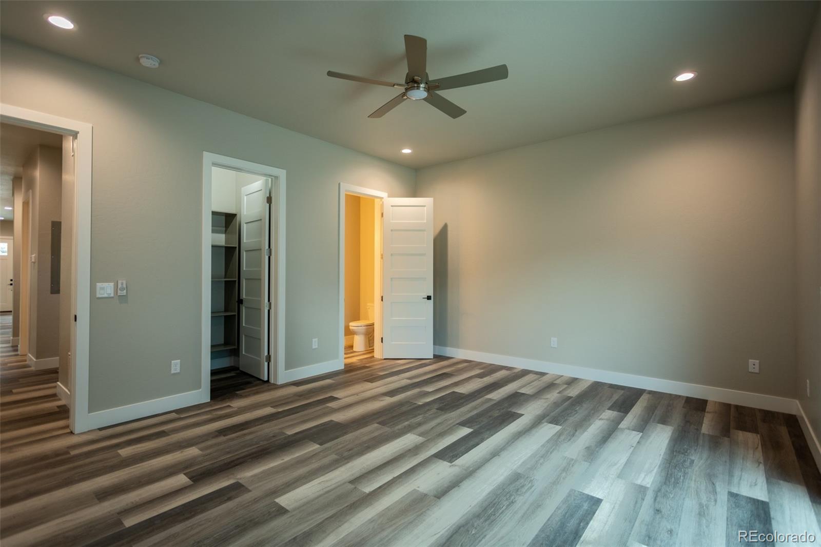 MLS Image #16 for 120  southside loop,salida, Colorado
