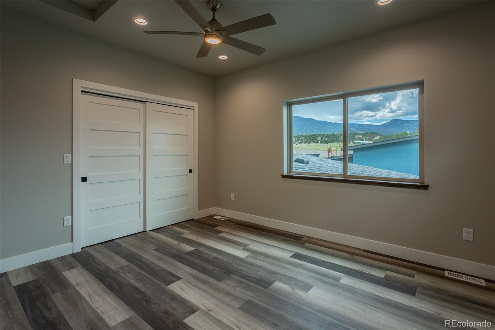 MLS Image #23 for 120  southside loop,salida, Colorado