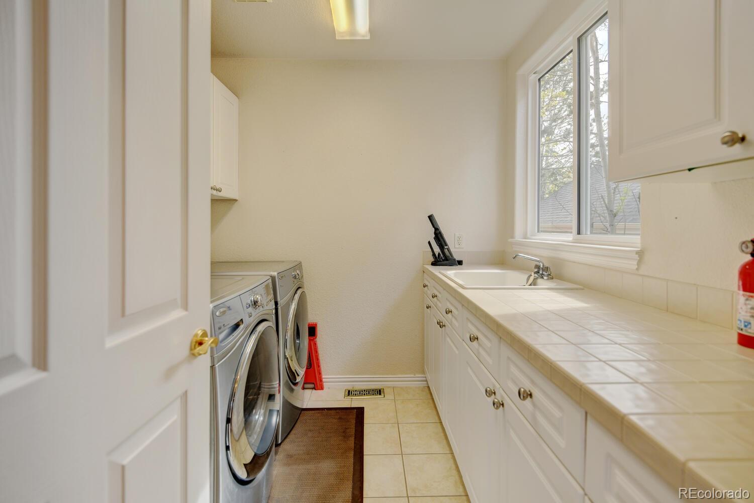 MLS Image #11 for 17613 e peakview avenue,aurora, Colorado