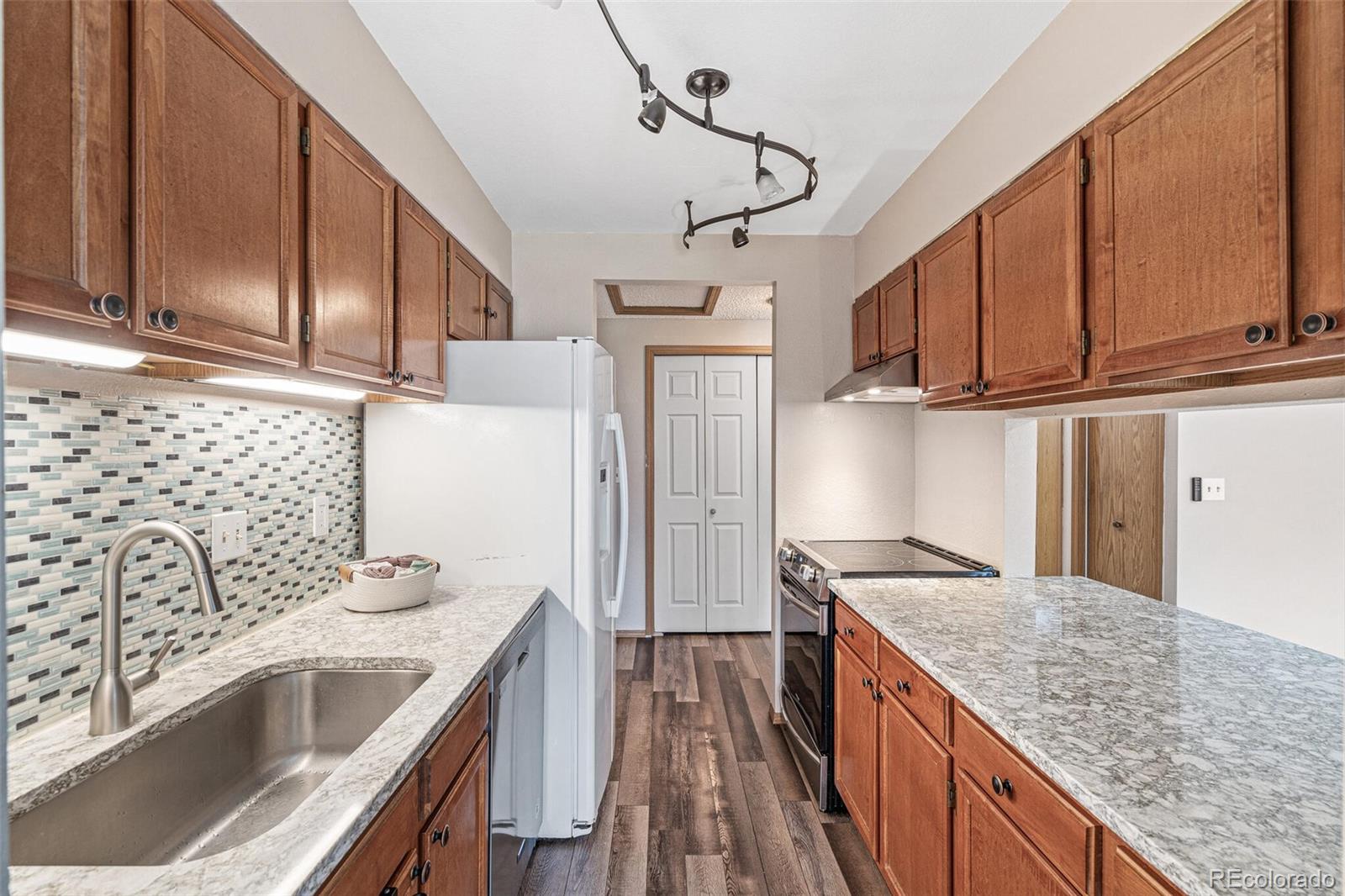 MLS Image #8 for 8424  everett way,arvada, Colorado