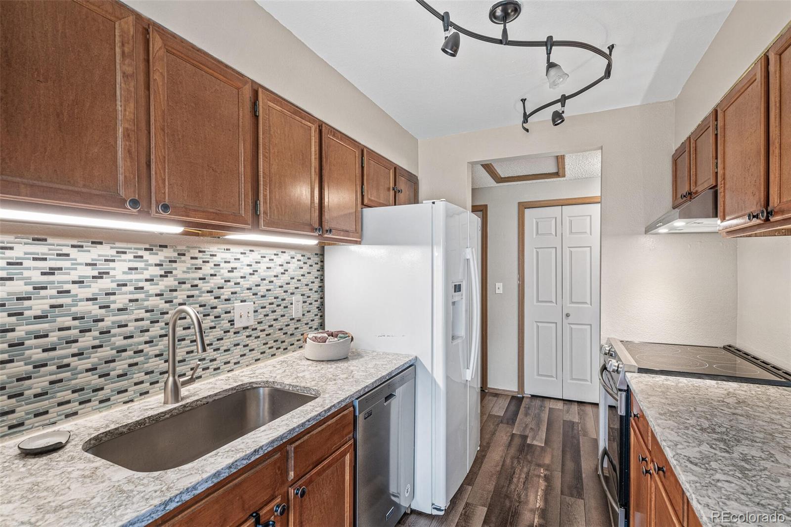 MLS Image #9 for 8424  everett way,arvada, Colorado