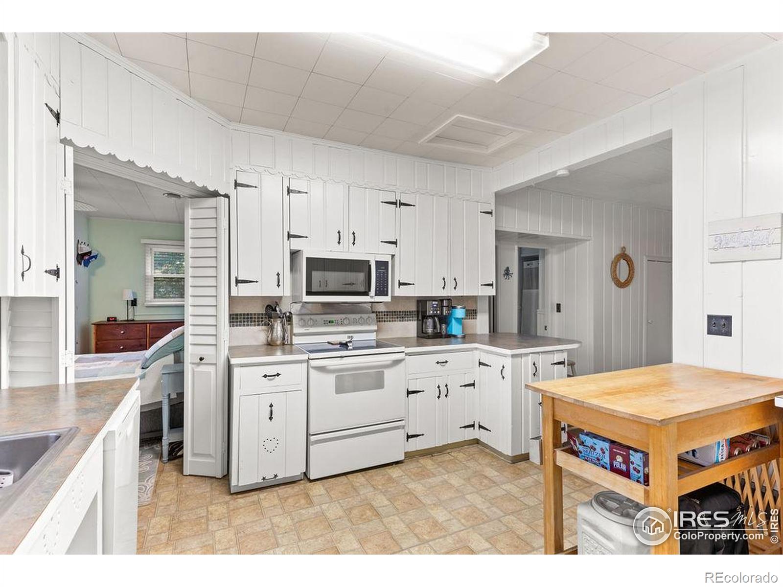 MLS Image #3 for 334 w 5th street,loveland, Colorado