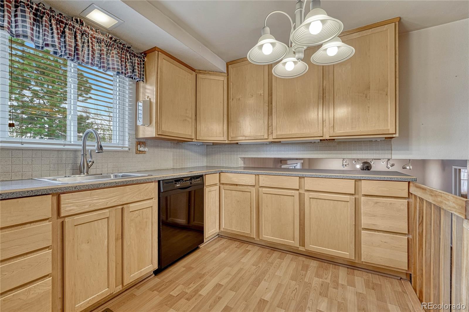 MLS Image #10 for 7425 s dexter street,centennial, Colorado