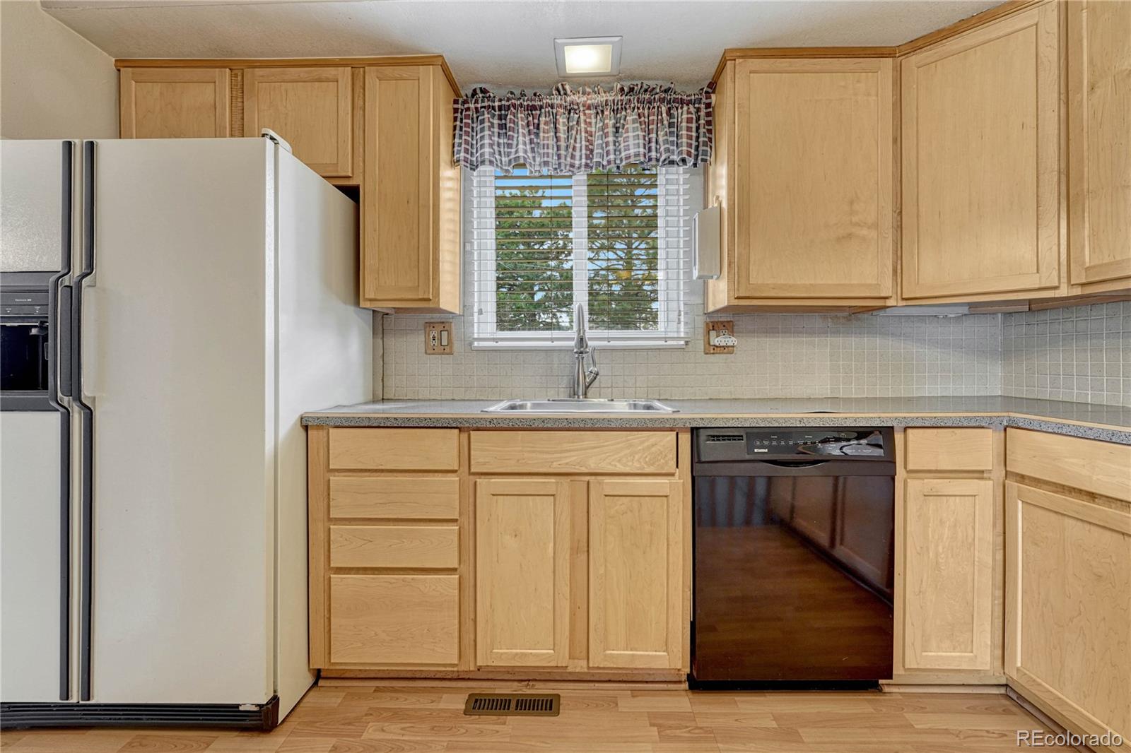 MLS Image #8 for 7425 s dexter street,centennial, Colorado