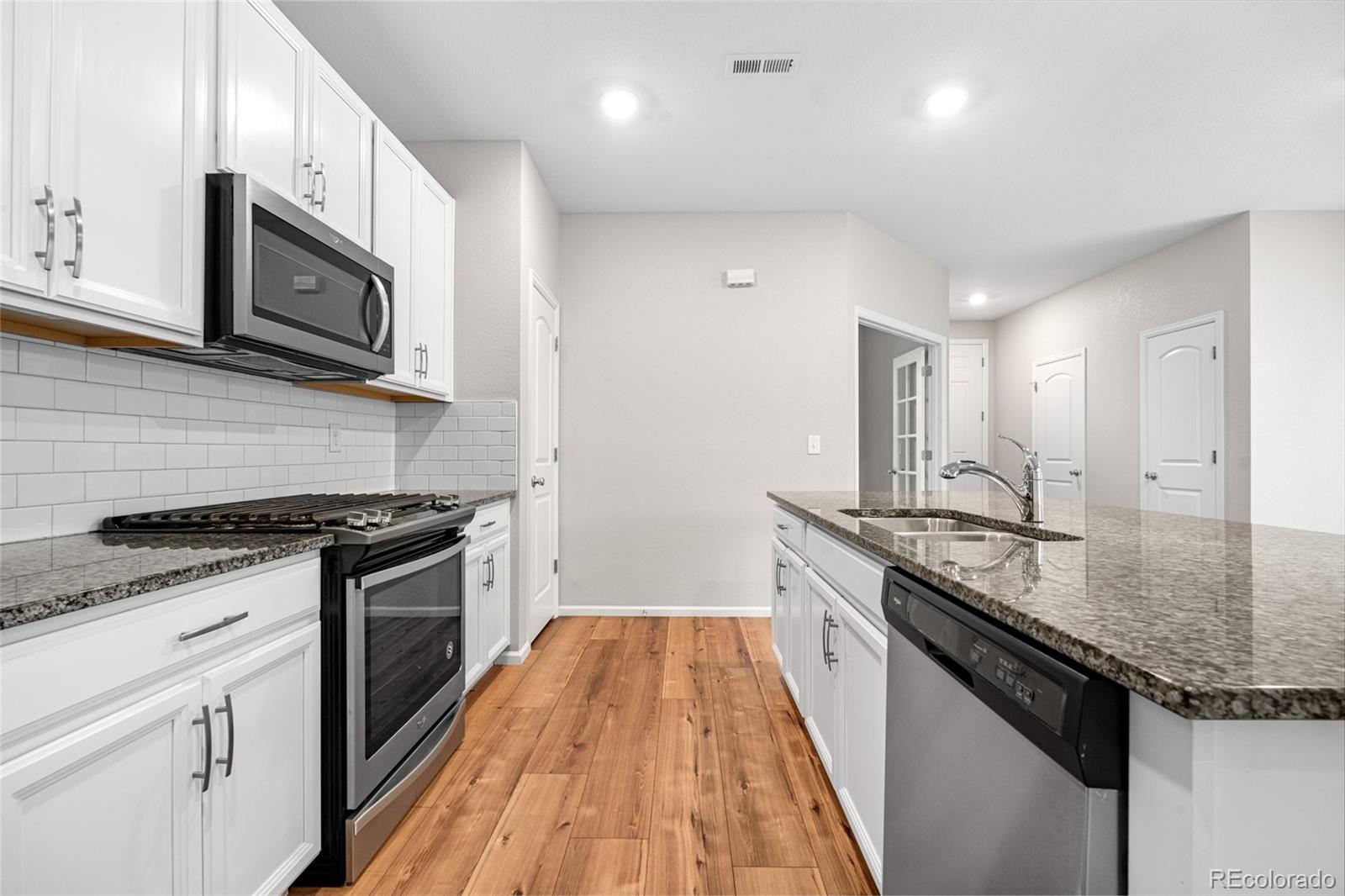 MLS Image #7 for 21313 e 59th place,aurora, Colorado