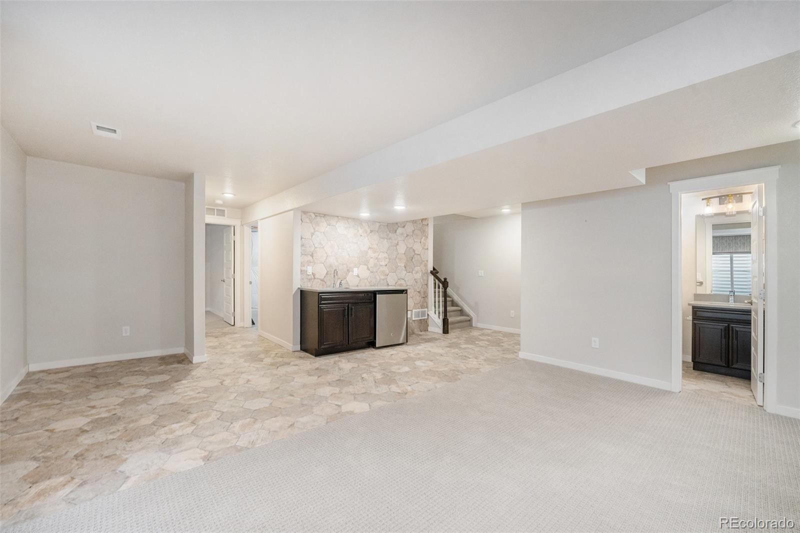 MLS Image #12 for 9051 e 61st avenue,denver, Colorado