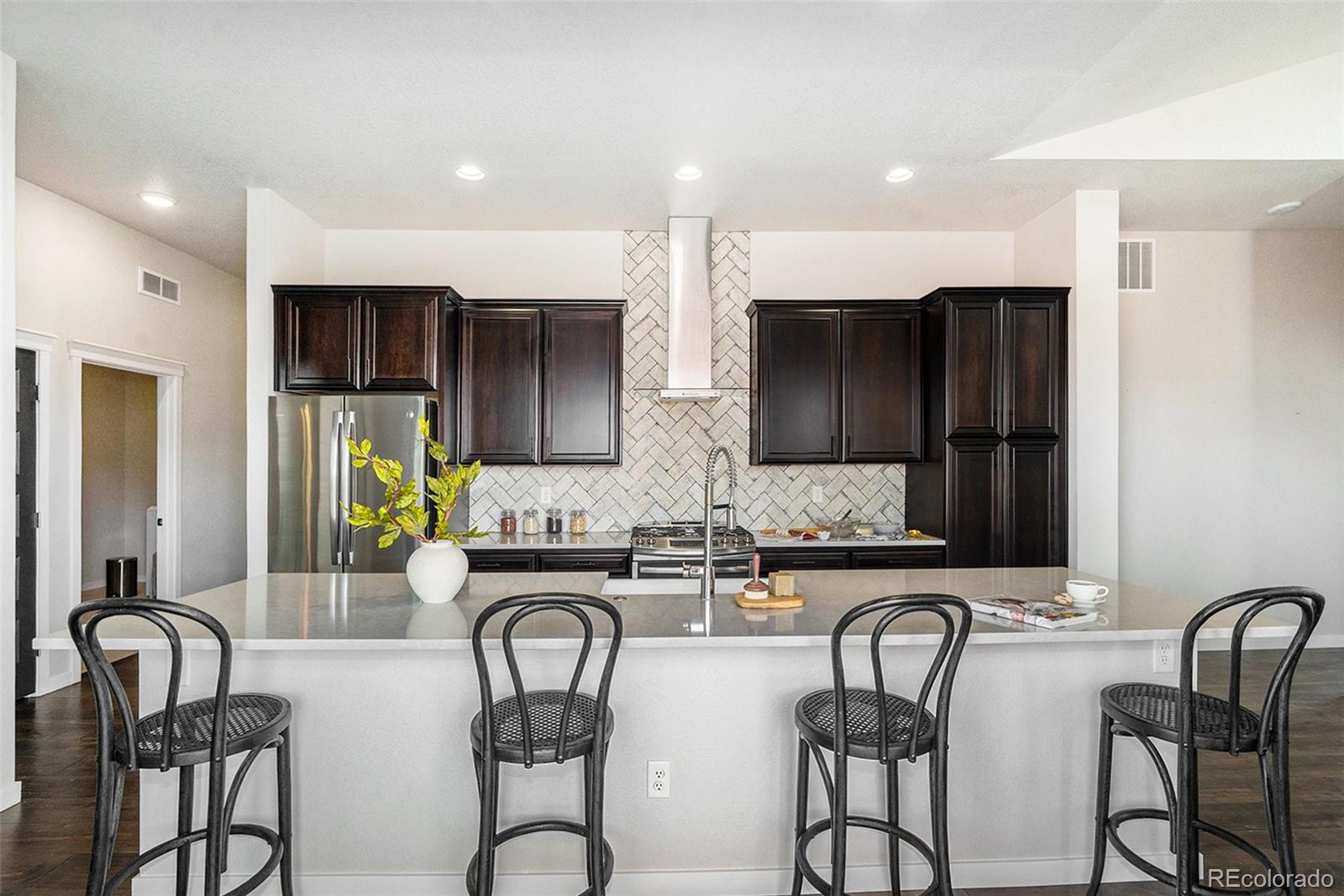 MLS Image #19 for 9051 e 61st avenue,denver, Colorado