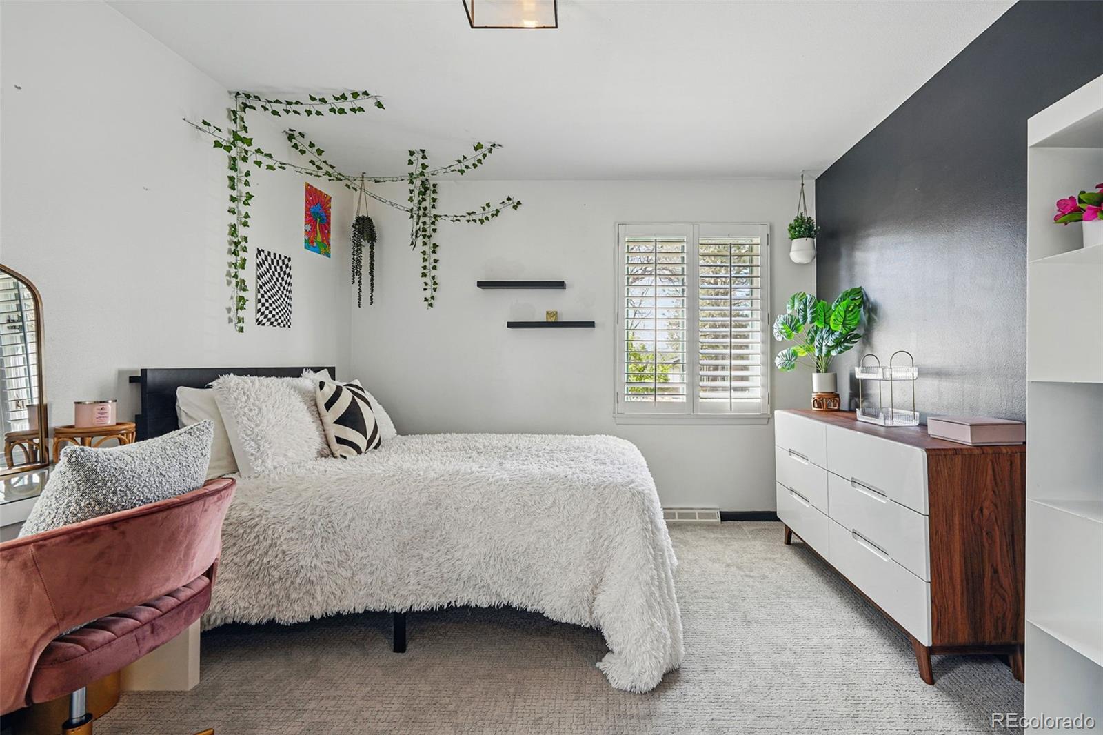 MLS Image #24 for 4032 s olive street,denver, Colorado