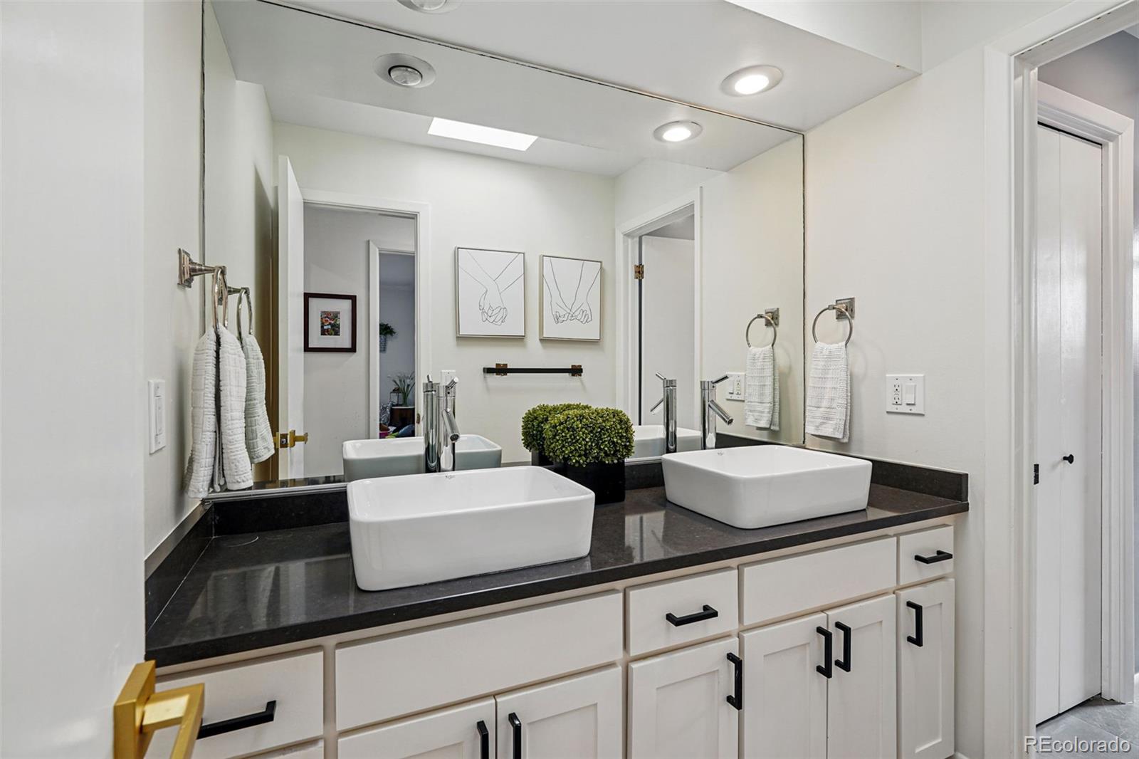MLS Image #25 for 4032 s olive street,denver, Colorado
