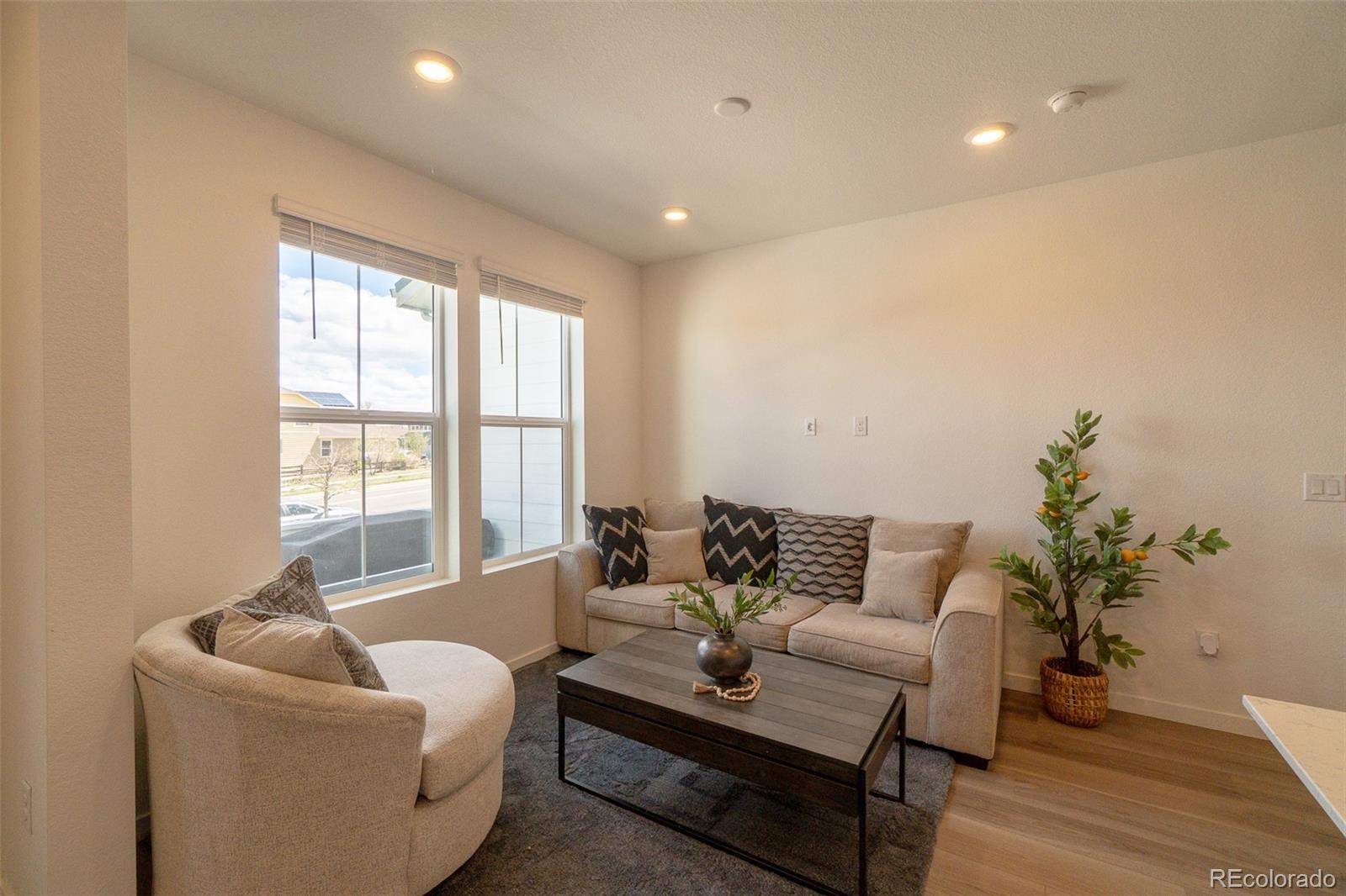 MLS Image #2 for 9152  gladiola way,arvada, Colorado