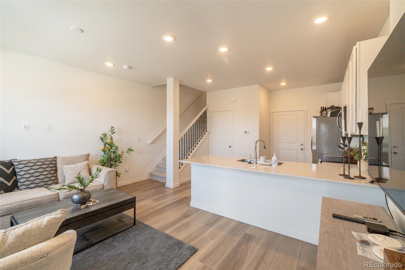 MLS Image #4 for 9152  gladiola way,arvada, Colorado