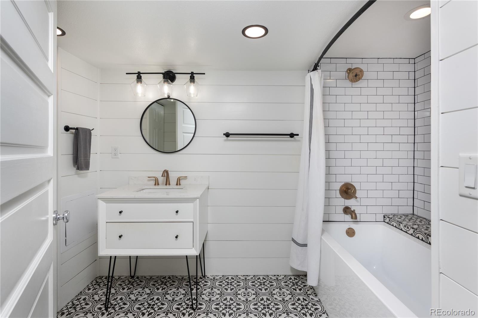 MLS Image #30 for 489 s gaylord street,denver, Colorado