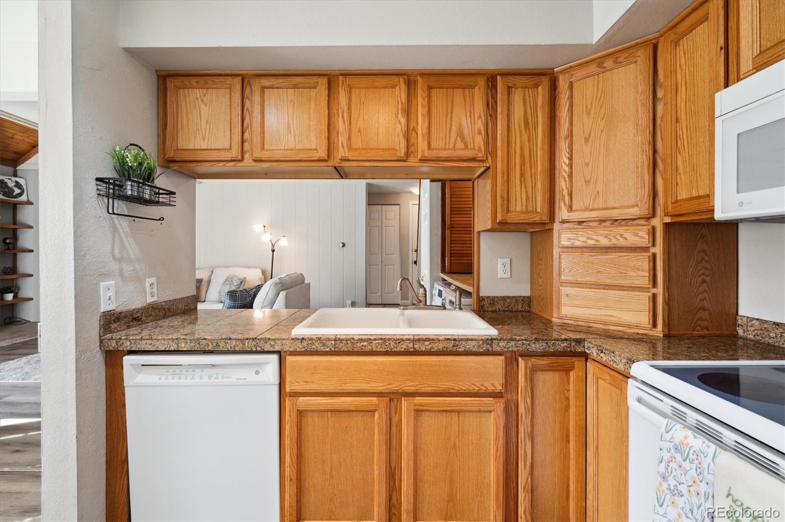 MLS Image #7 for 13635 e yale avenue,aurora, Colorado
