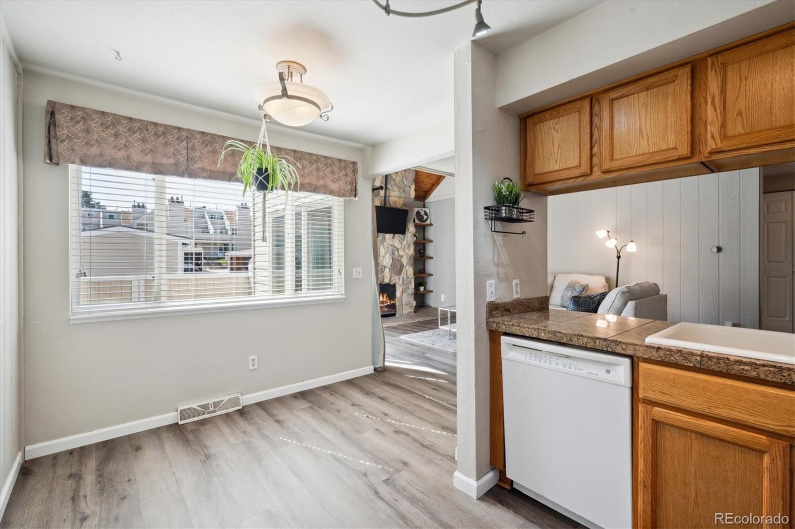 MLS Image #8 for 13635 e yale avenue,aurora, Colorado