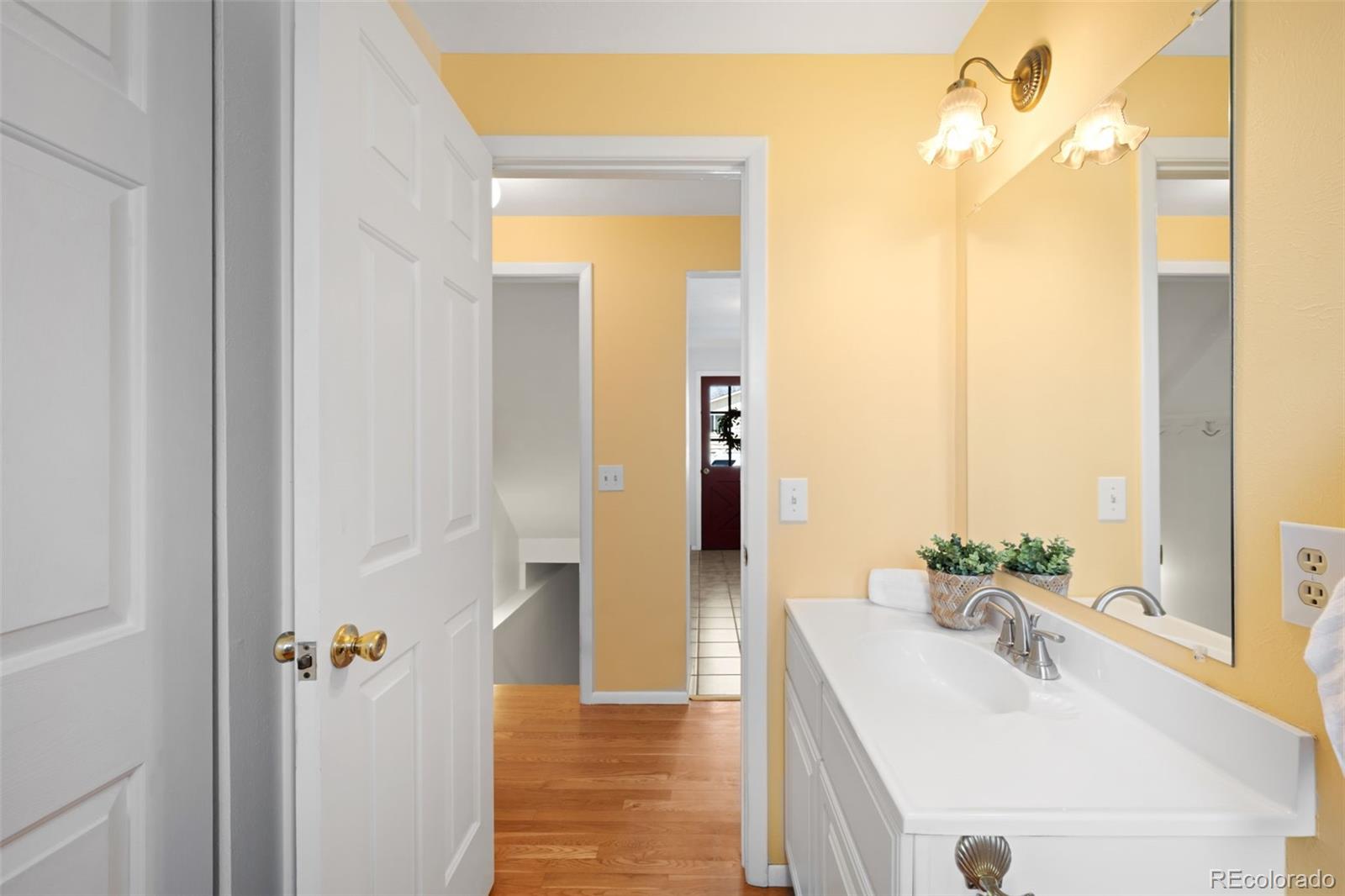 MLS Image #15 for 6984 e montana place,denver, Colorado