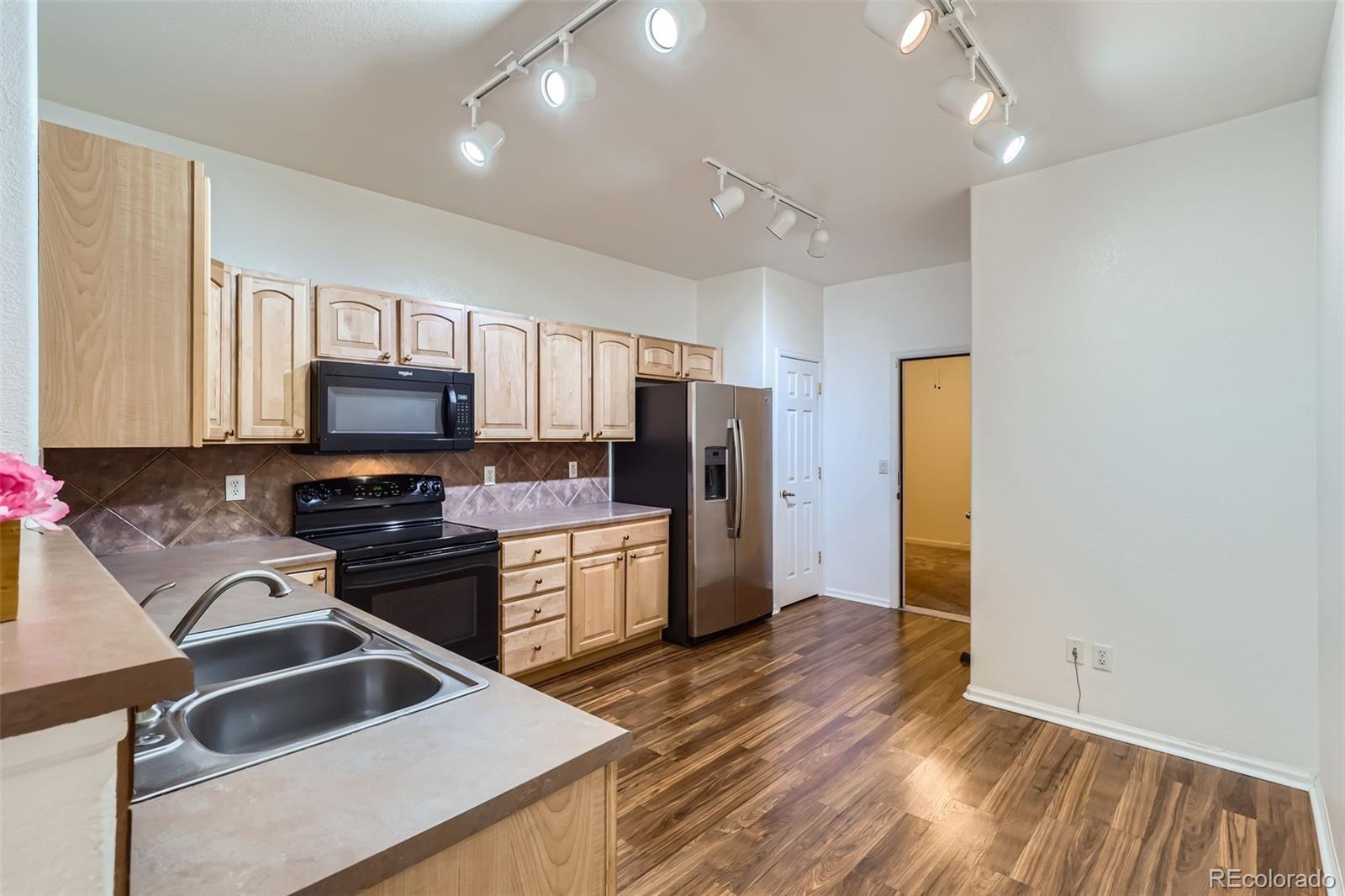 MLS Image #10 for 4222 s blackhawk circle,aurora, Colorado
