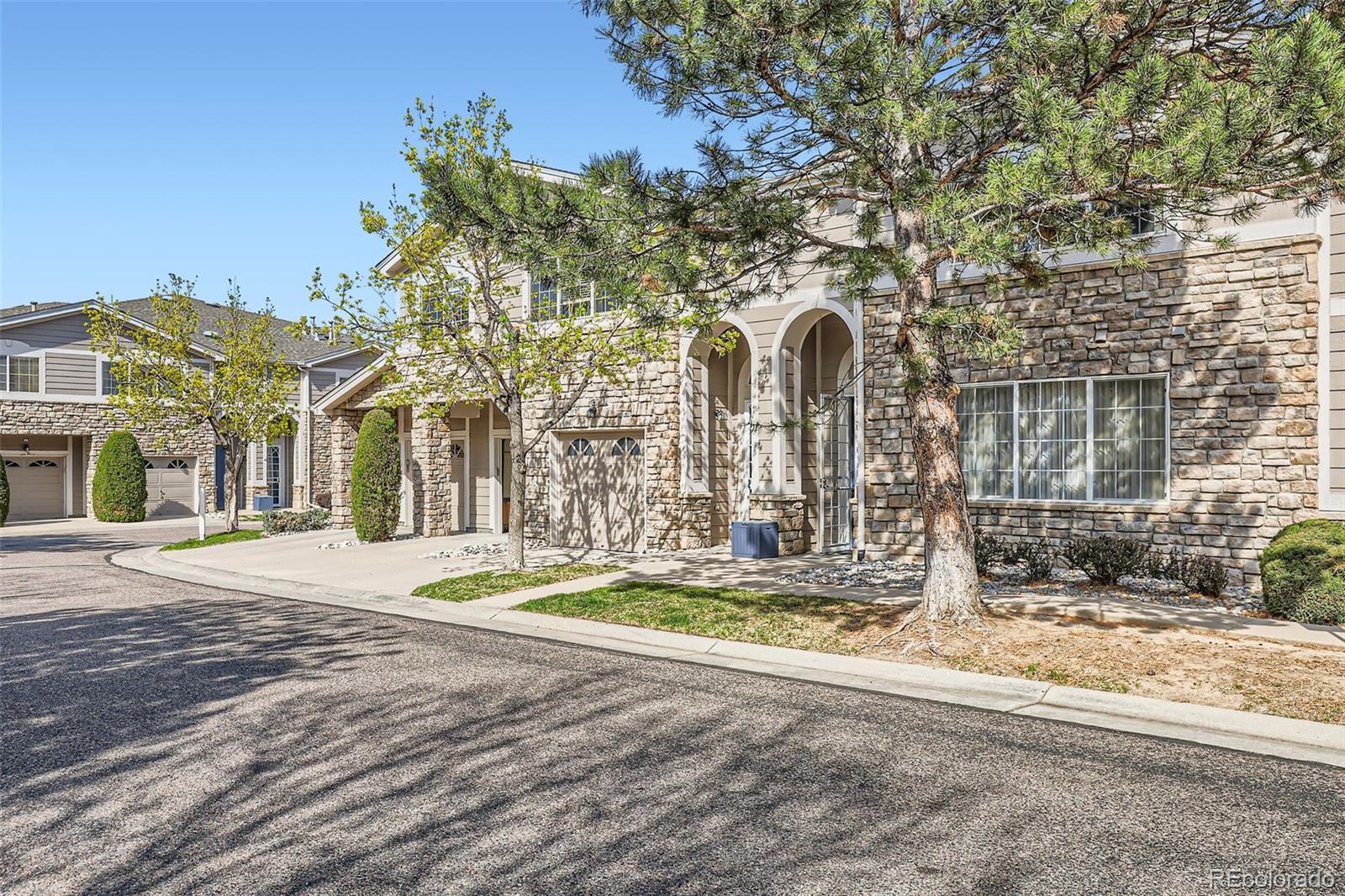MLS Image #3 for 4222 s blackhawk circle,aurora, Colorado