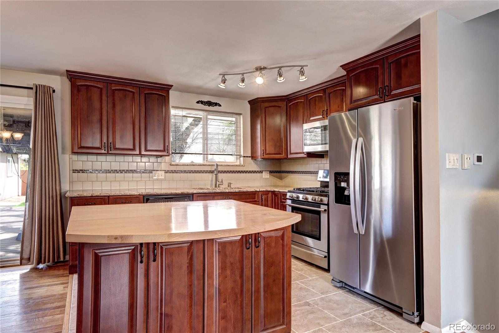 MLS Image #13 for 2872 s ivan way,denver, Colorado