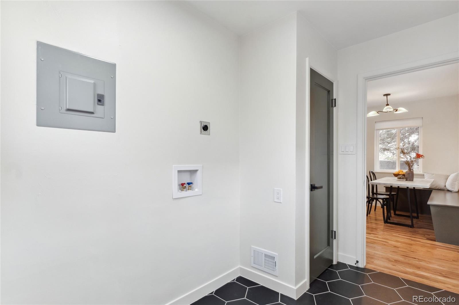 MLS Image #11 for 2802 n harrison street,denver, Colorado