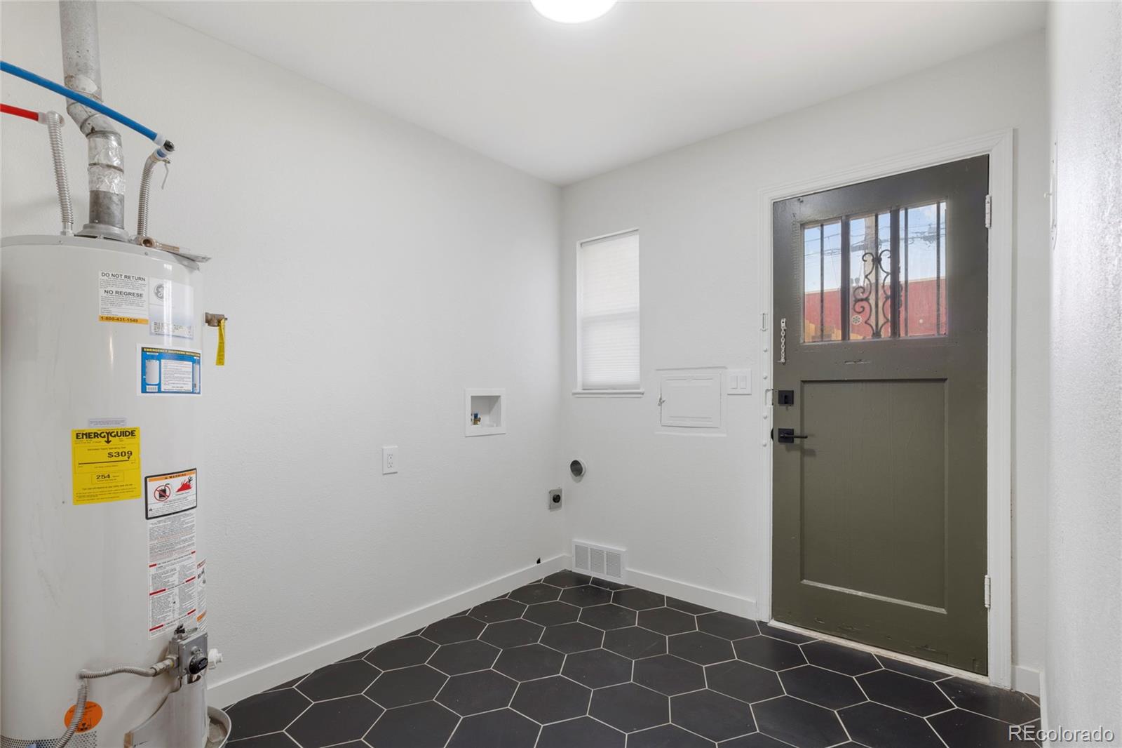 MLS Image #13 for 2804 n harrison street,denver, Colorado