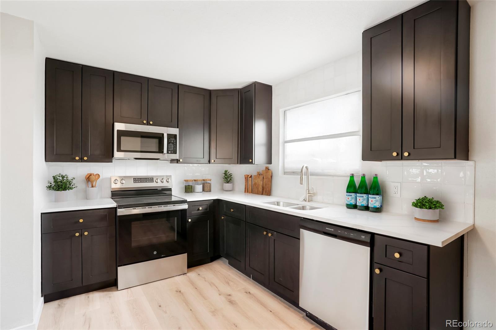 MLS Image #4 for 13202  olmsted place,denver, Colorado