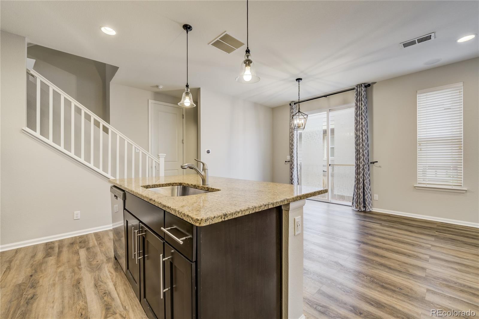 MLS Image #7 for 3386  valentia street,denver, Colorado