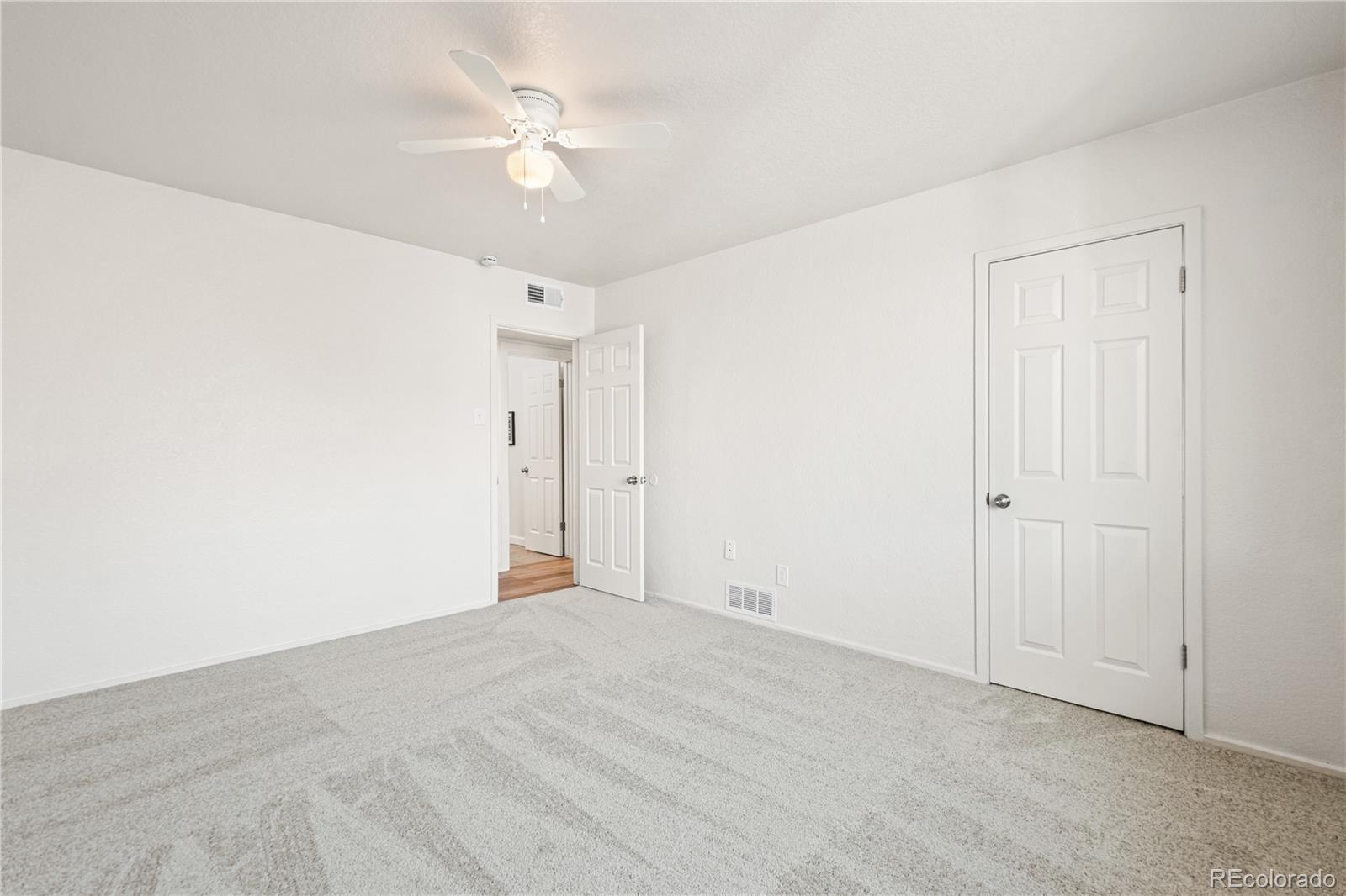 MLS Image #13 for 932  quentin street,aurora, Colorado