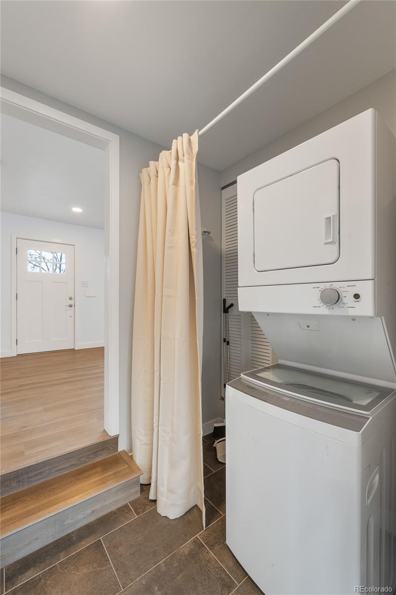 MLS Image #23 for 835 s shoshone street,denver, Colorado