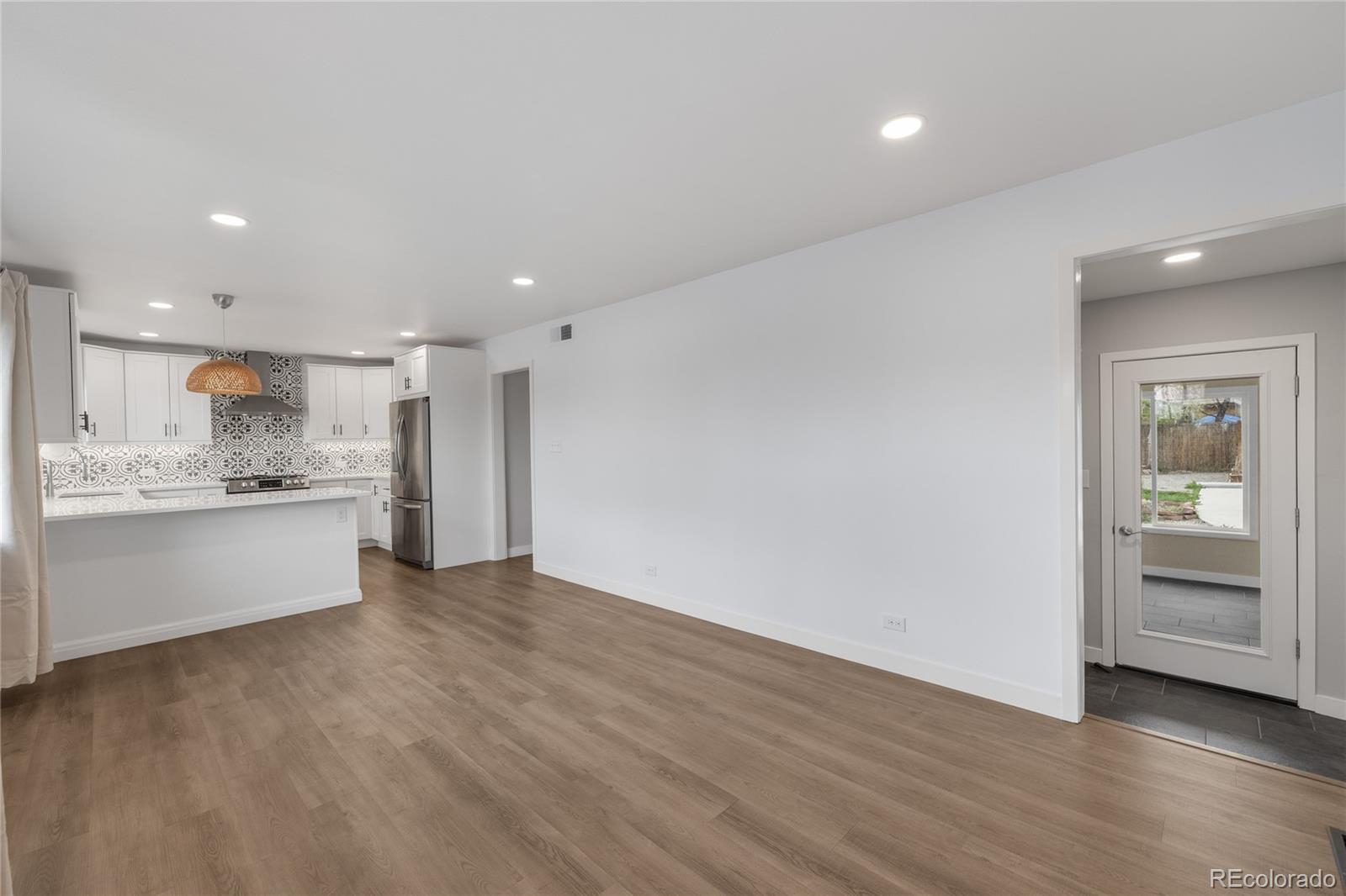 MLS Image #6 for 835 s shoshone street,denver, Colorado