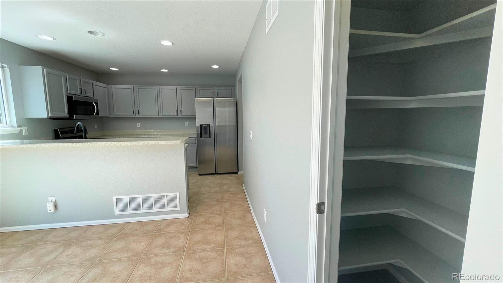 MLS Image #17 for 5654 s zante circle,aurora, Colorado