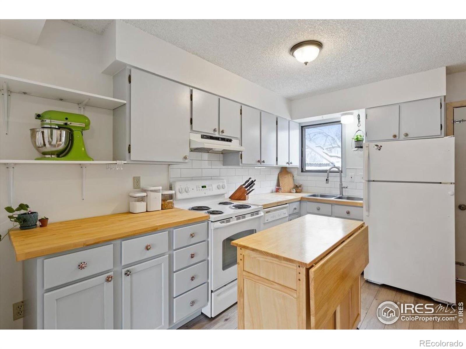 MLS Image #10 for 3024  ross drive,fort collins, Colorado