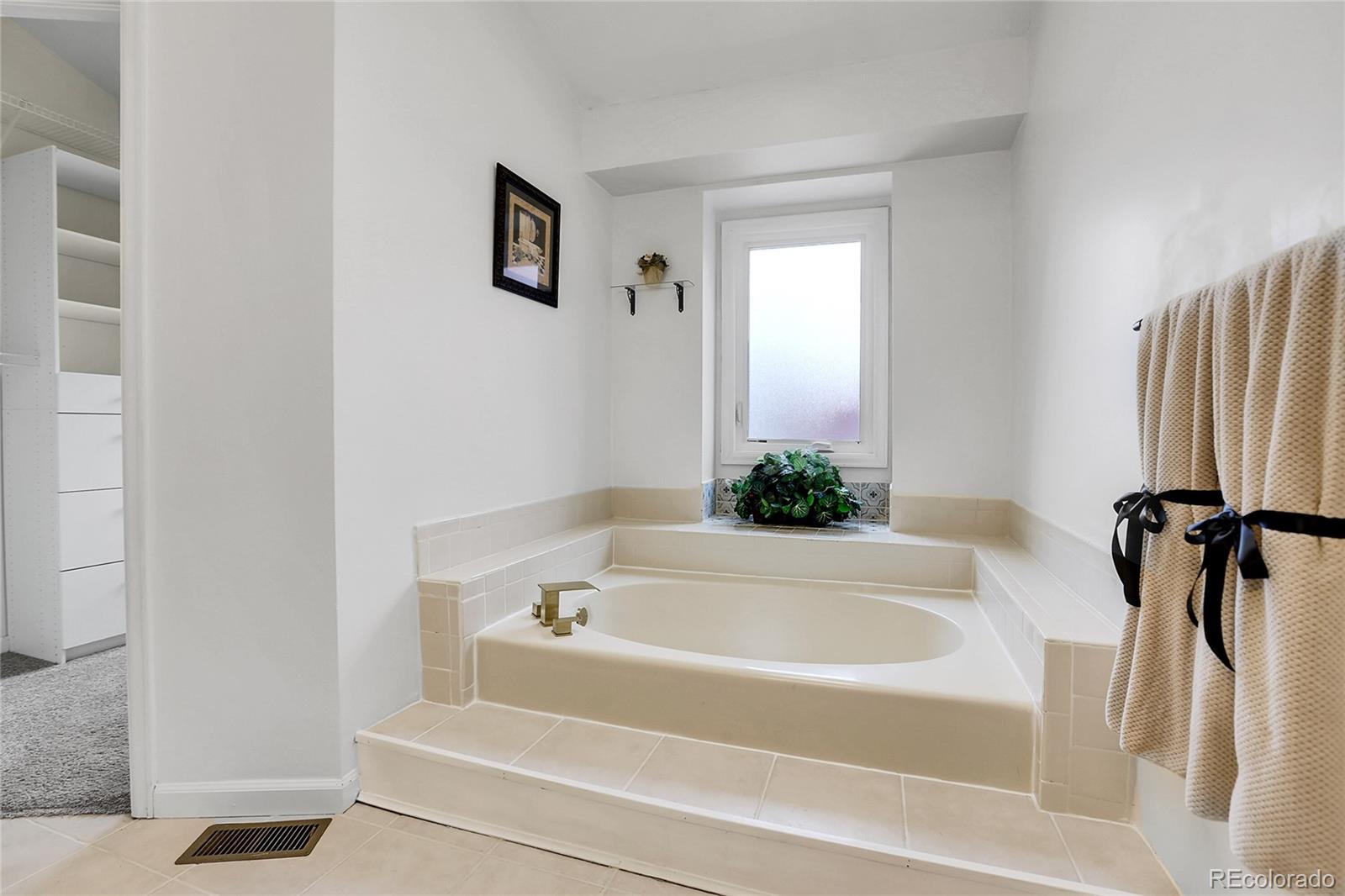 MLS Image #21 for 12718 w 84th drive,arvada, Colorado