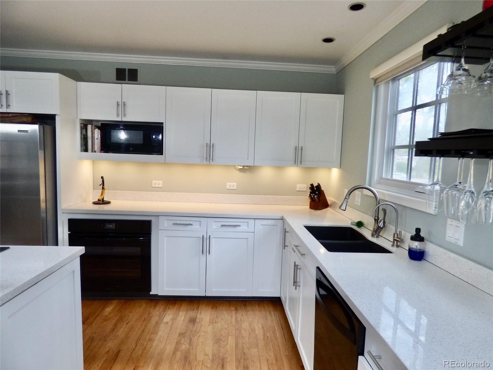 MLS Image #19 for 1315  grape street,denver, Colorado