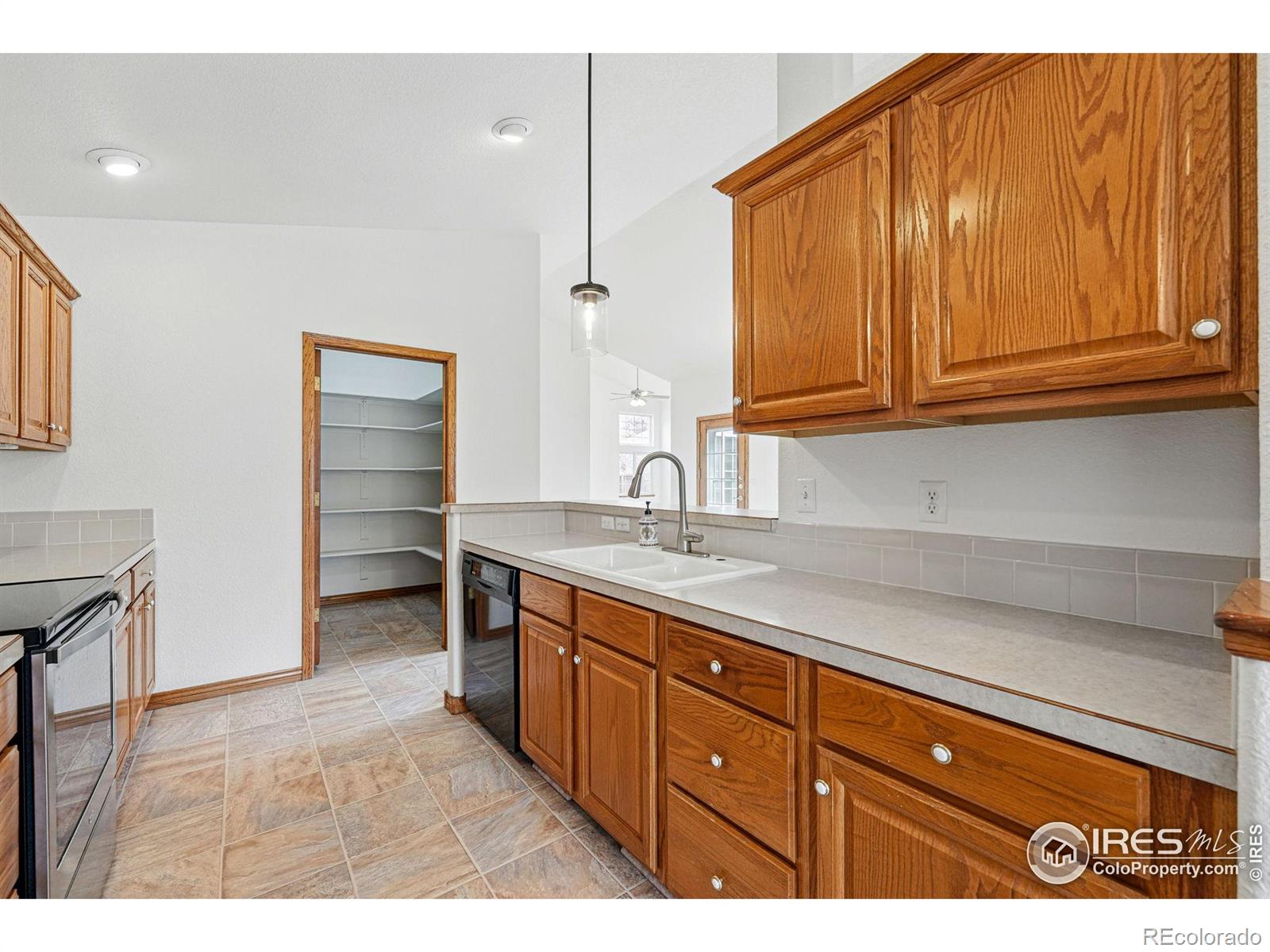 MLS Image #11 for 900  arbor avenue,fort collins, Colorado