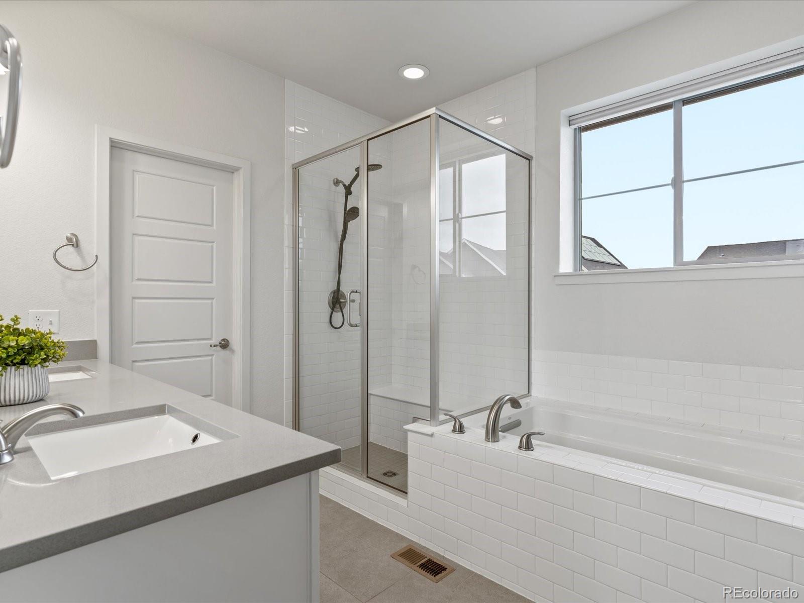 MLS Image #21 for 9378 e 60th place,denver, Colorado