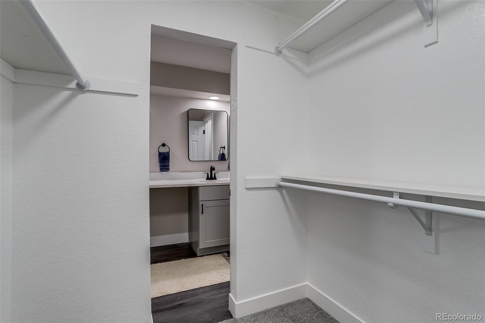 MLS Image #11 for 3402 s olathe way,aurora, Colorado