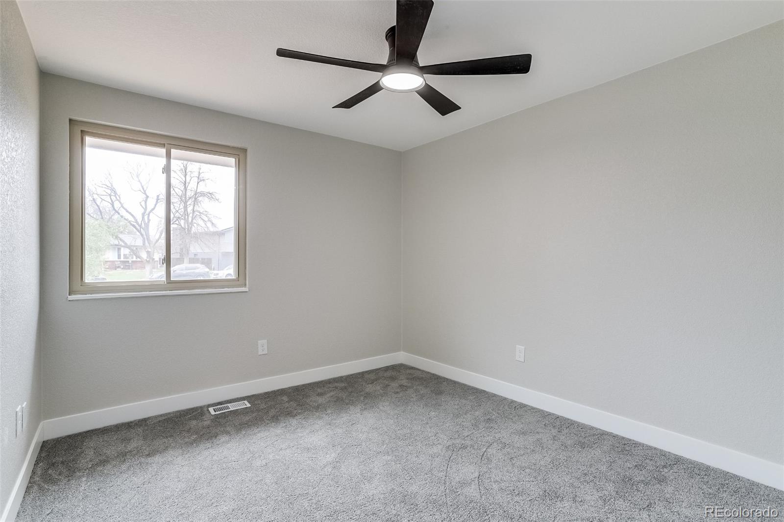 MLS Image #15 for 3402 s olathe way,aurora, Colorado