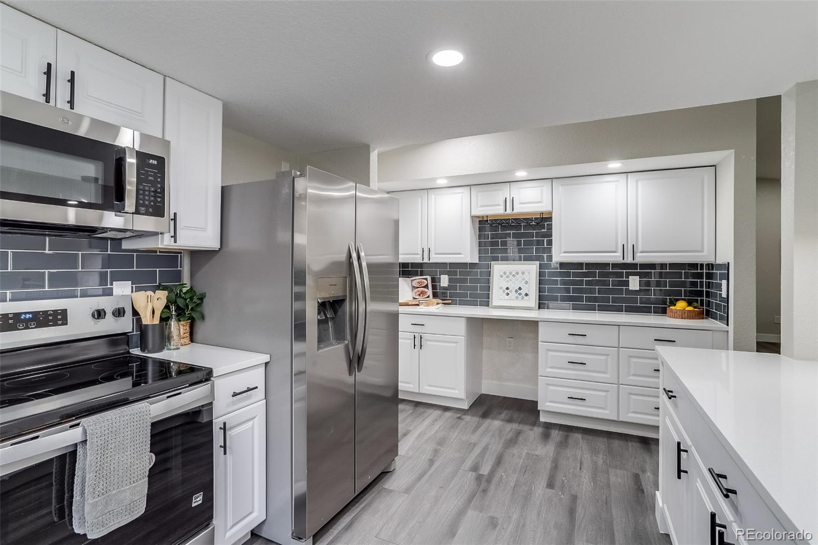 MLS Image #22 for 3402 s olathe way,aurora, Colorado