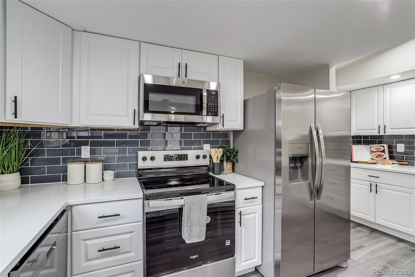 MLS Image #23 for 3402 s olathe way,aurora, Colorado