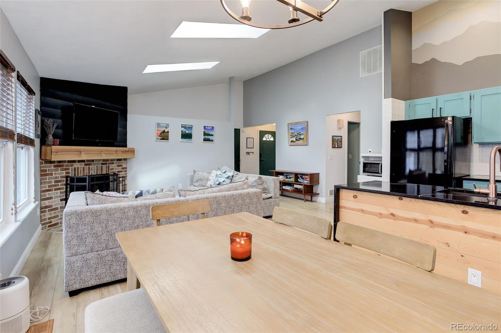 MLS Image #13 for 11420 e 1st avenue,aurora, Colorado