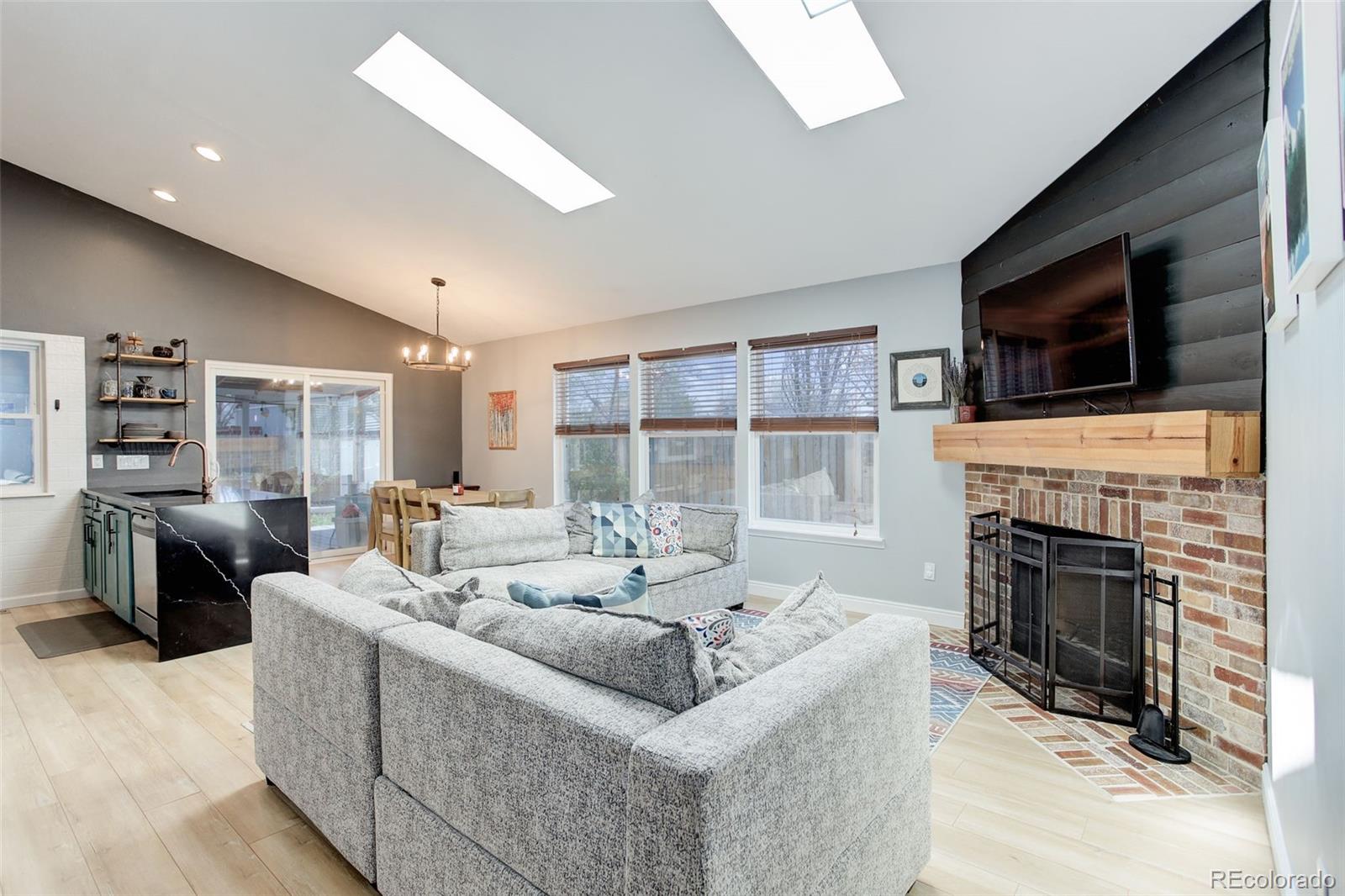 MLS Image #3 for 11420 e 1st avenue,aurora, Colorado