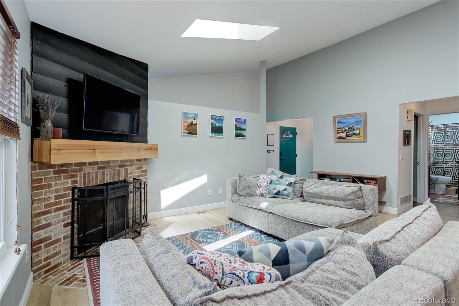 MLS Image #5 for 11420 e 1st avenue,aurora, Colorado