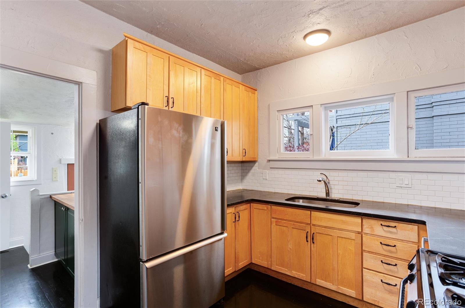 MLS Image #14 for 260 n grant street,denver, Colorado