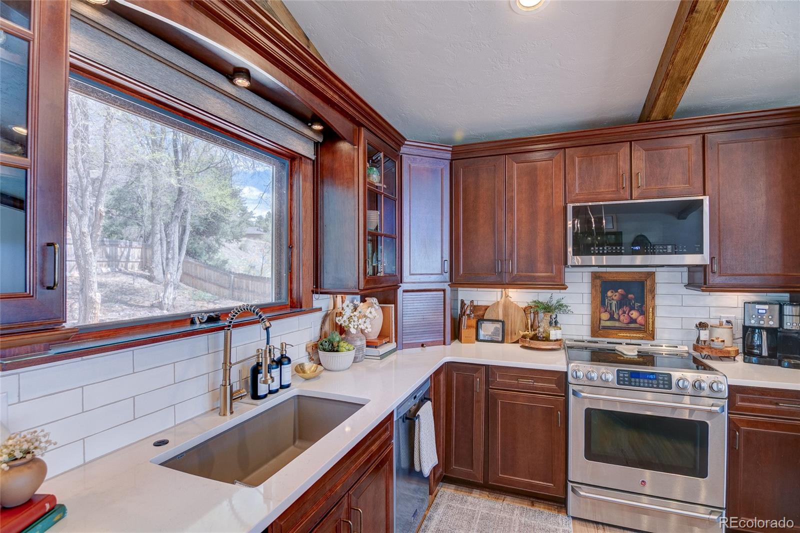 MLS Image #11 for 6362  mesedge drive,colorado springs, Colorado
