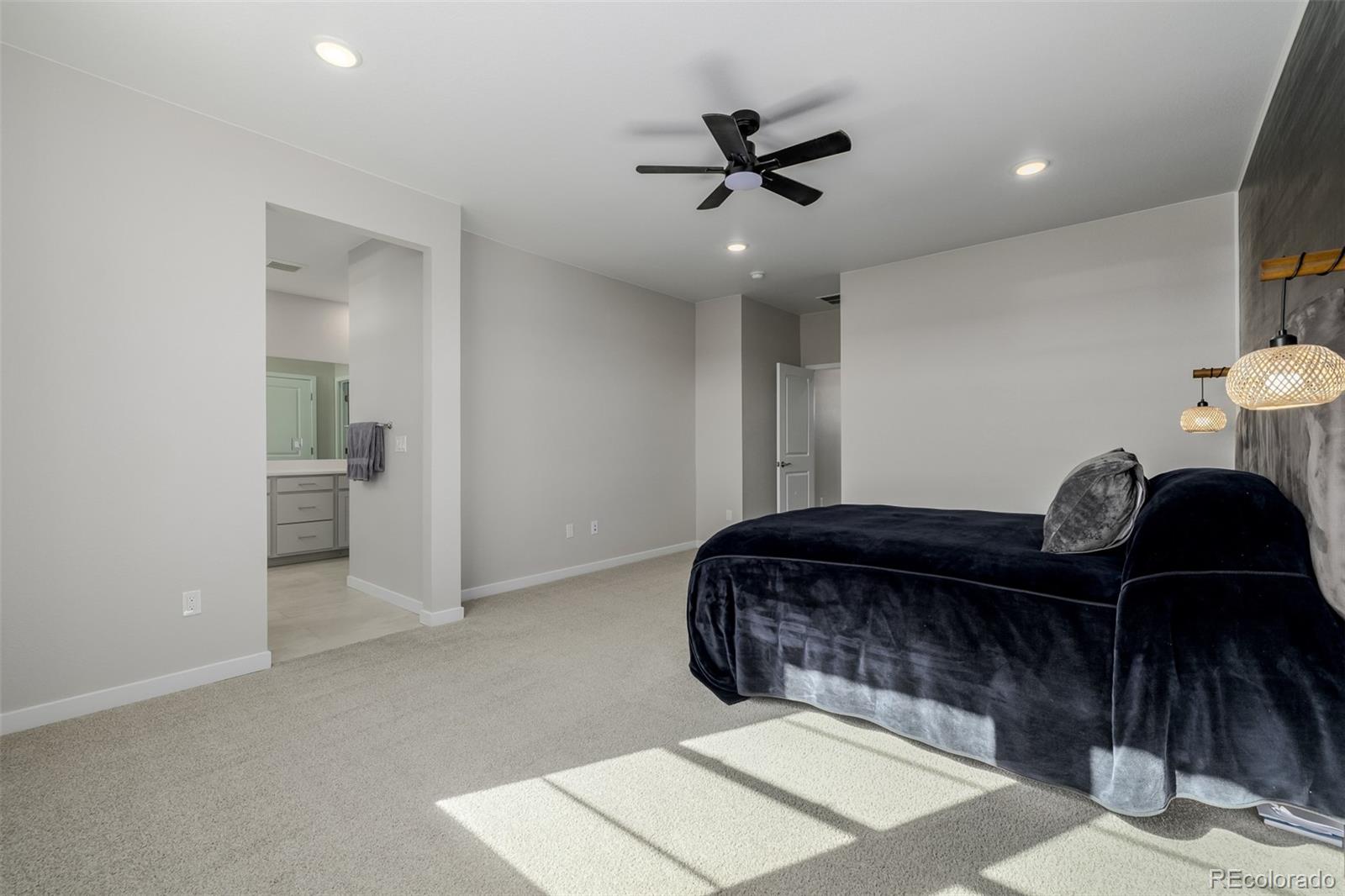 MLS Image #28 for 23652 e 40th avenue,aurora, Colorado