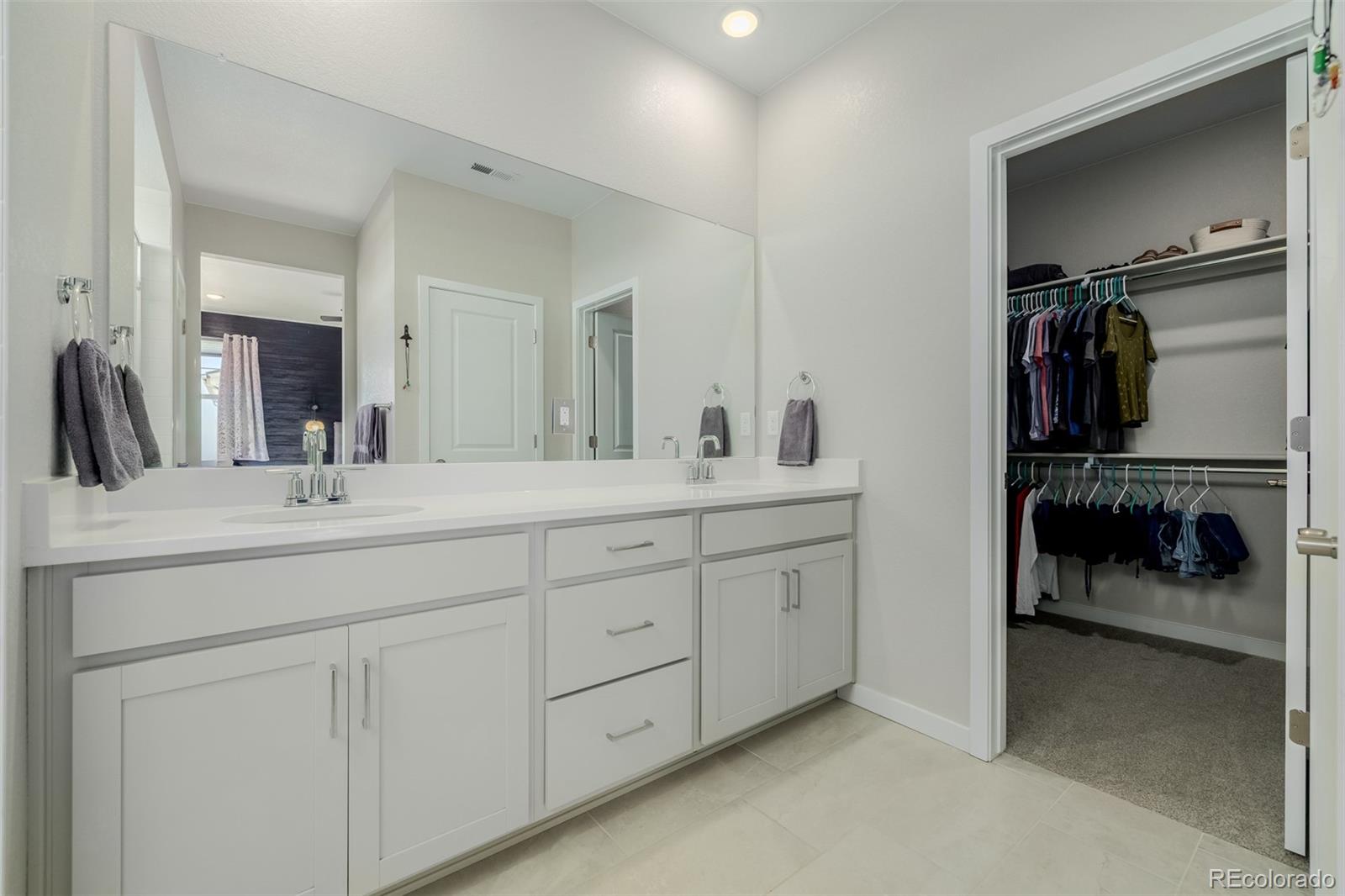 MLS Image #31 for 23652 e 40th avenue,aurora, Colorado