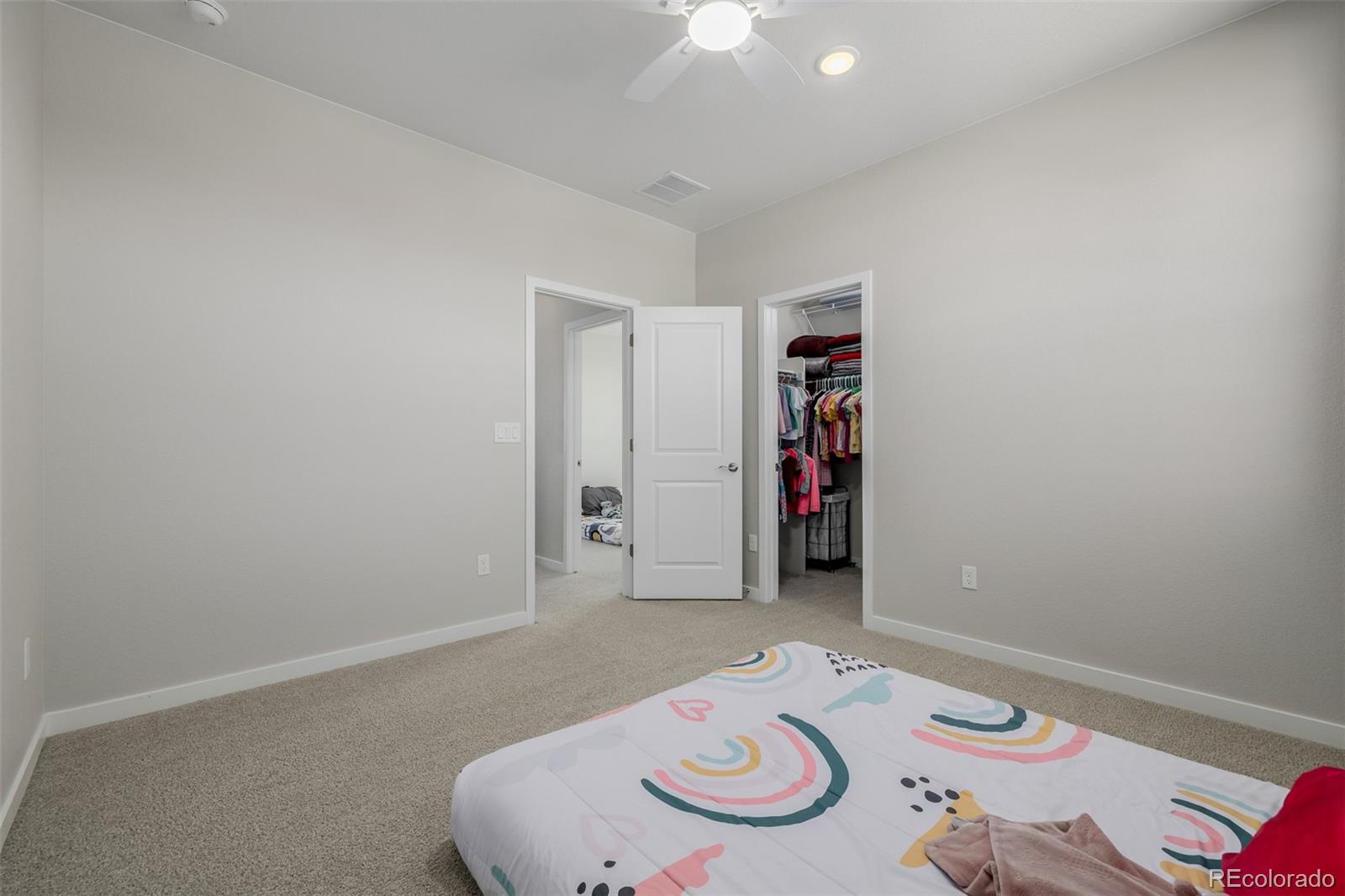MLS Image #37 for 23652 e 40th avenue,aurora, Colorado