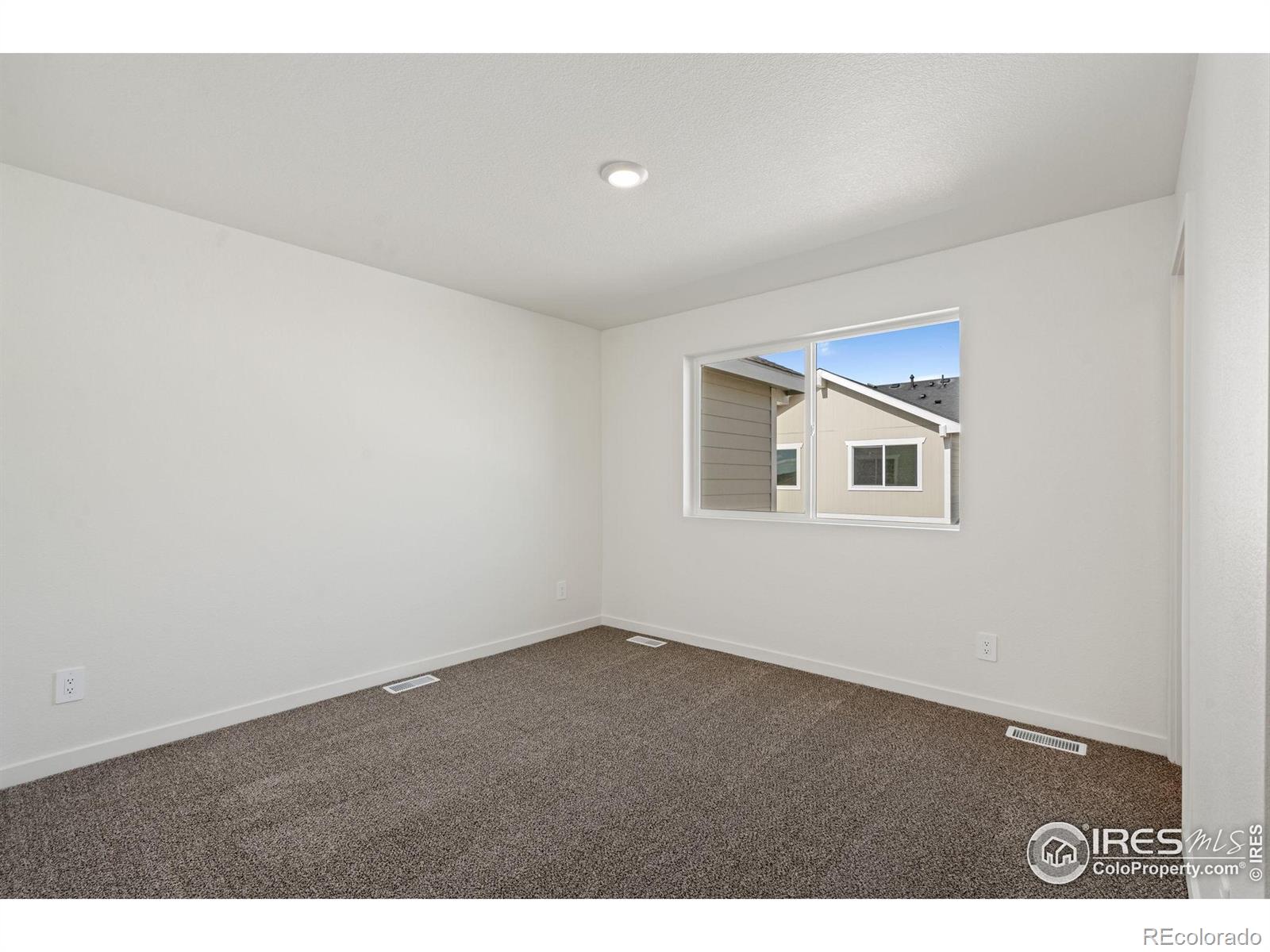 MLS Image #8 for 406  condor way,johnstown, Colorado
