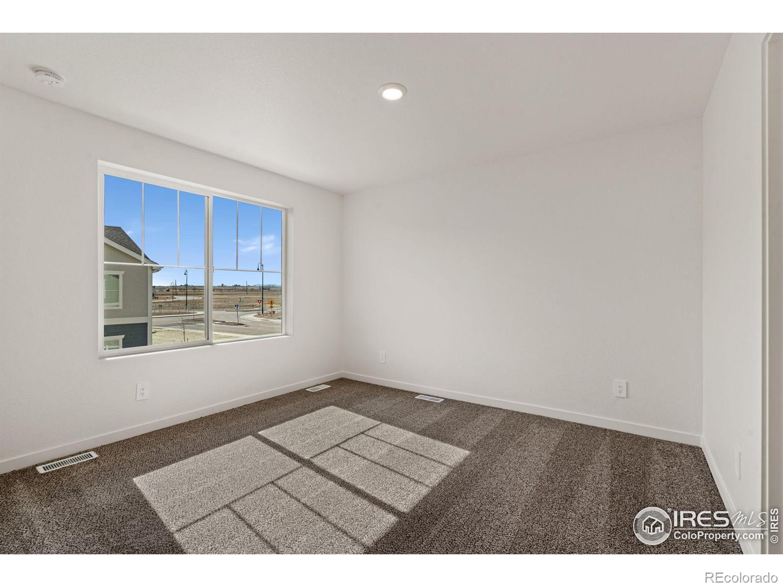 MLS Image #9 for 406  condor way,johnstown, Colorado